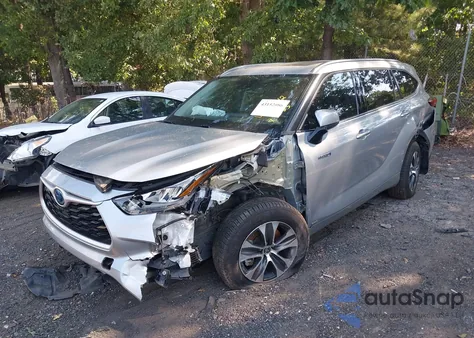 2020 Toyota Highlander Hybrid Xle z USA, uszkodzony, nr VIN 5TDGBRCHXLS500442
